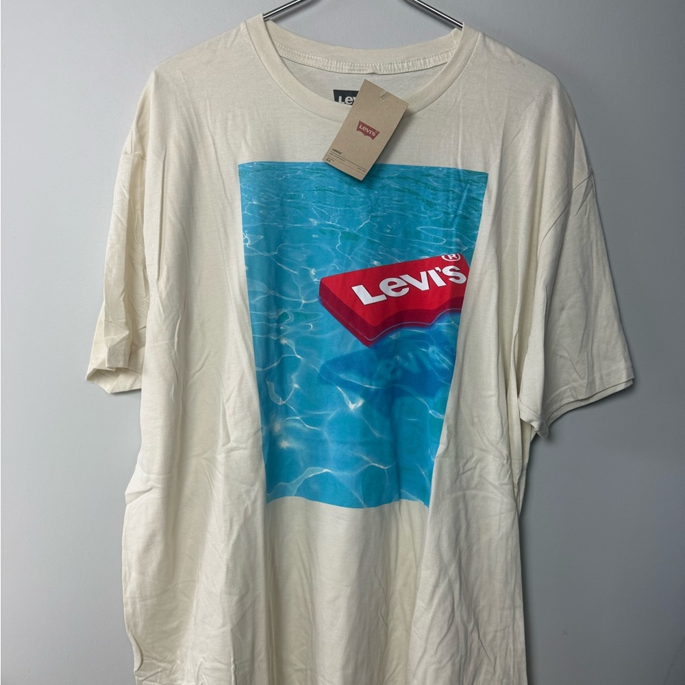 Levi’s T-Shirt Bundle of 3 NWT Floral Graphic Logo Tees New Soft Cotton Shirts - Picture 10 of 11